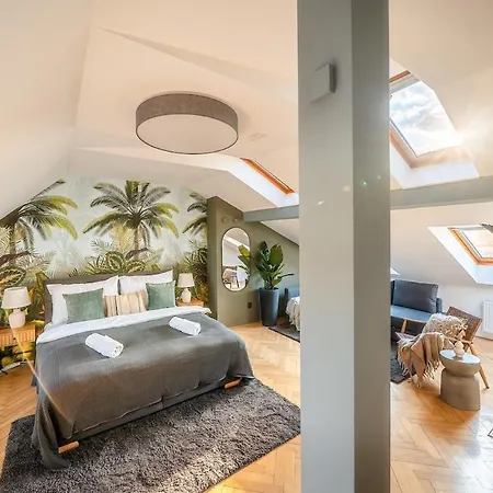 Sunset Crown Penthouse And Terrace *