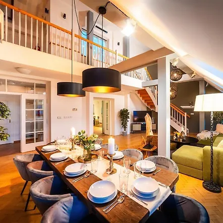 Sunset Crown Penthouse And Terrace
