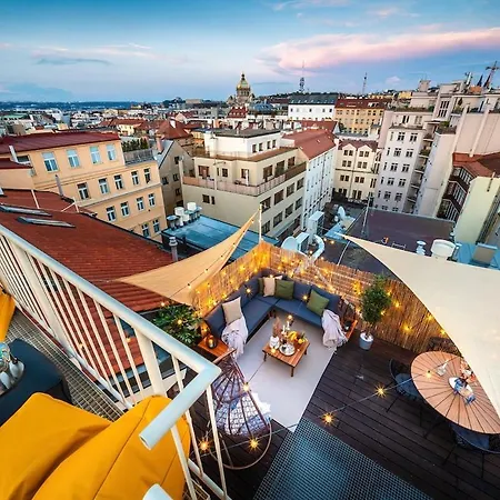 公寓 Sunset Crown Penthouse And Terrace 布拉格